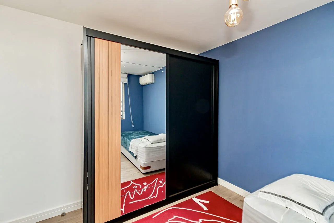 R$ 495.000 - EXCELENTE APARTAMENTO - ANDAR ALTO - 66M2 - 2 DORM - INFRA Rua Anita Garibaldi Porto Alegre - 