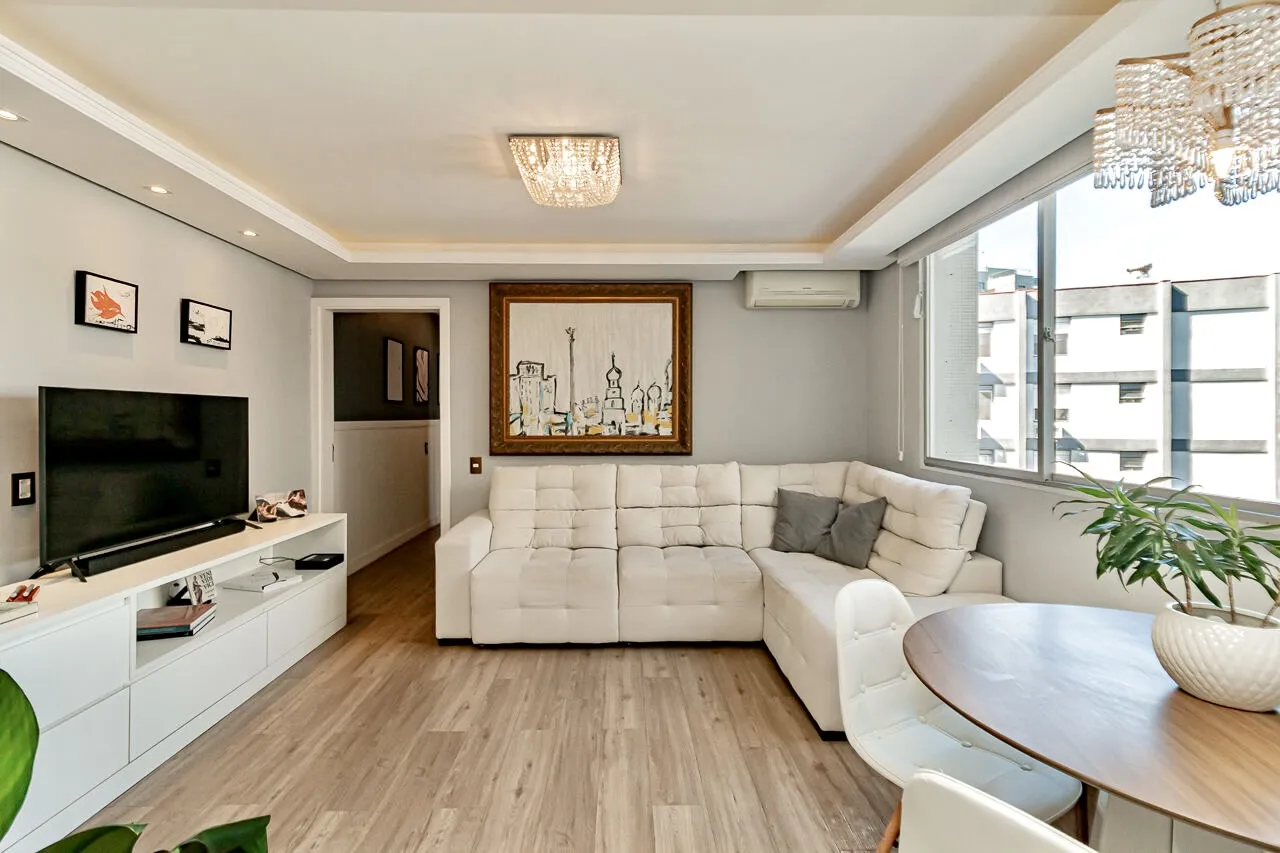 R$ 495.000 - EXCELENTE APARTAMENTO - ANDAR ALTO - 66M2 - 2 DORM - INFRA Rua Anita Garibaldi Porto Alegre - 