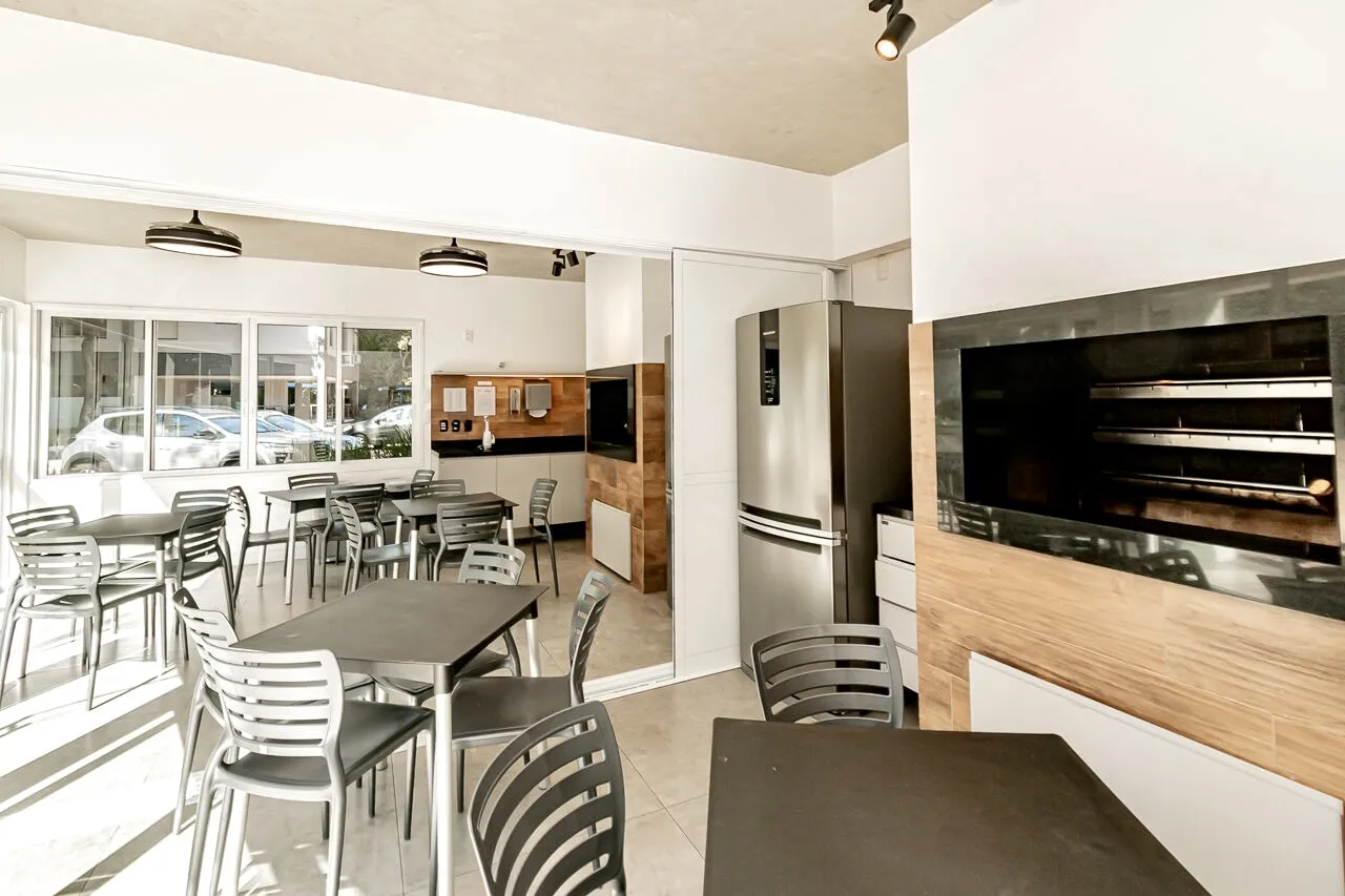 R$ 495.000 - EXCELENTE APARTAMENTO - ANDAR ALTO - 66M2 - 2 DORM - INFRA Rua Anita Garibaldi Porto Alegre - 