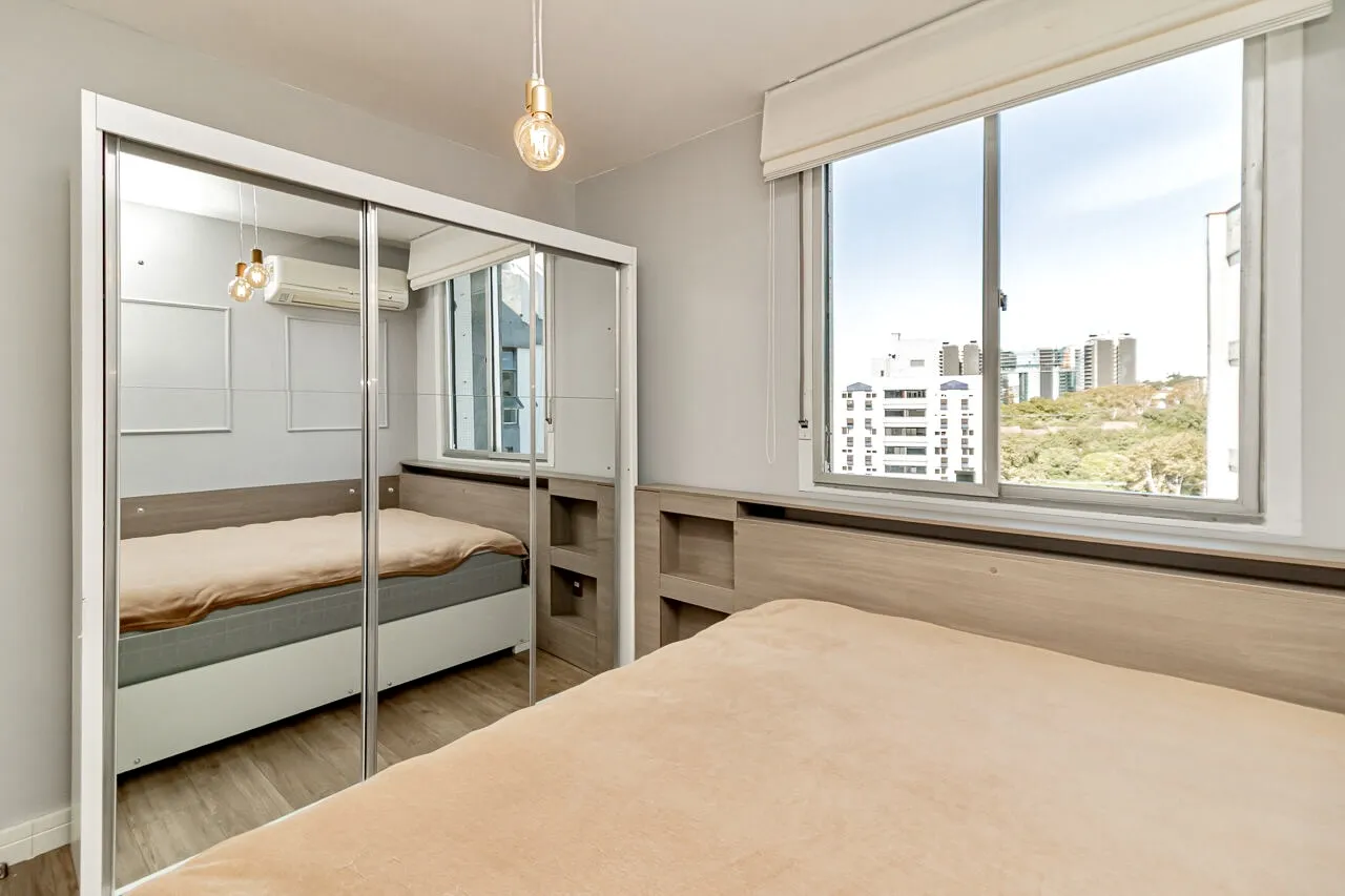R$ 495.000 - EXCELENTE APARTAMENTO - ANDAR ALTO - 66M2 - 2 DORM - INFRA Rua Anita Garibaldi Porto Alegre - 