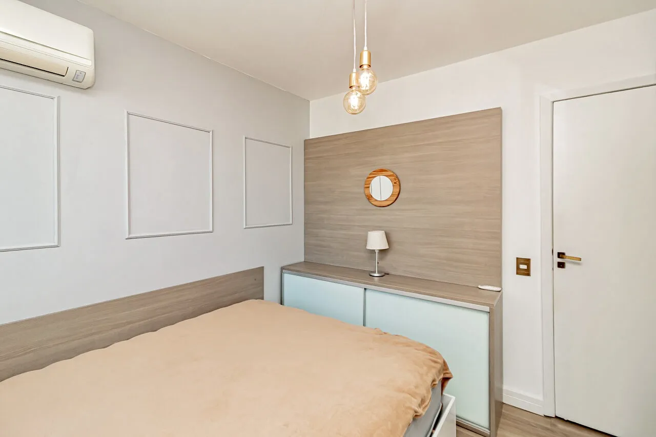 R$ 495.000 - EXCELENTE APARTAMENTO - ANDAR ALTO - 66M2 - 2 DORM - INFRA Rua Anita Garibaldi Porto Alegre - 