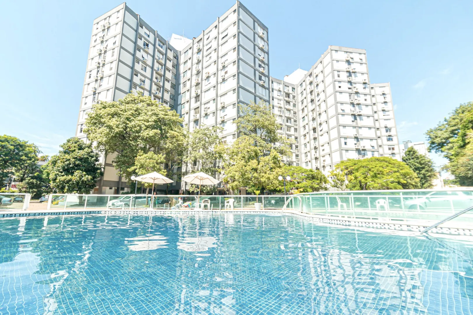 R$ 495.000 - EXCELENTE APARTAMENTO - ANDAR ALTO - 66M2 - 2 DORM - INFRA Rua Anita Garibaldi Porto Alegre - 
