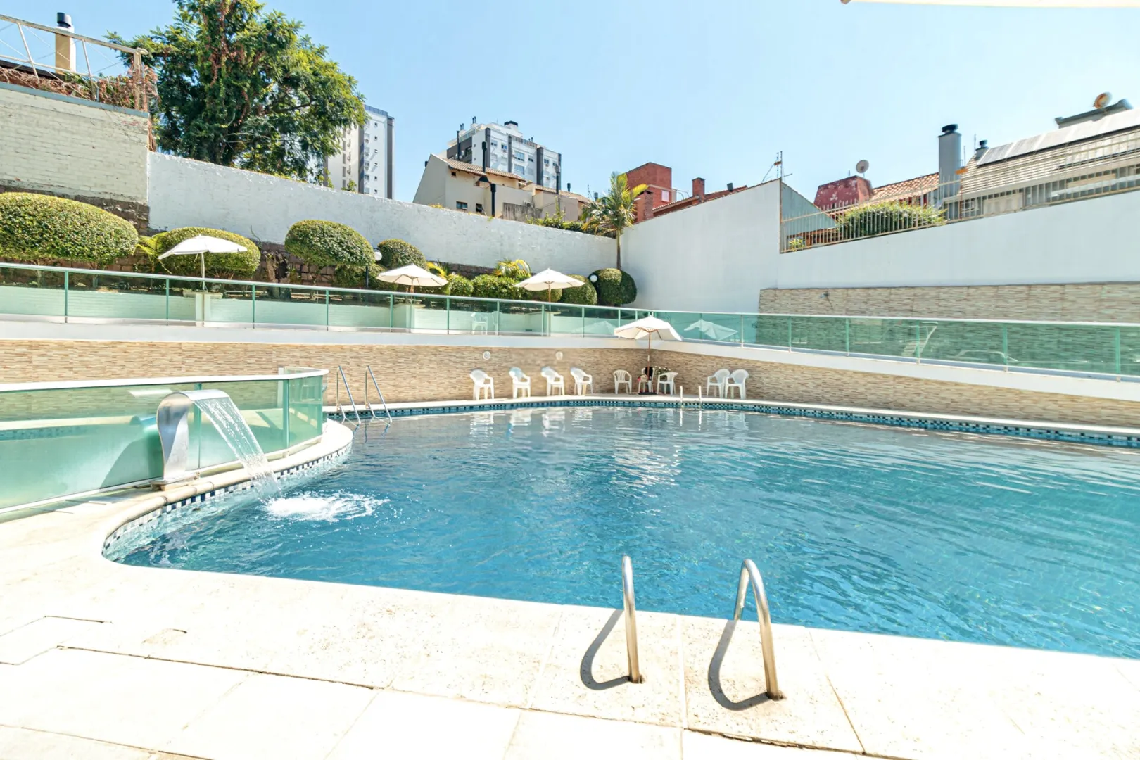R$ 495.000 - EXCELENTE APARTAMENTO - ANDAR ALTO - 66M2 - 2 DORM - INFRA Rua Anita Garibaldi Porto Alegre - 