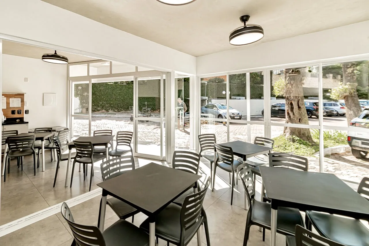 R$ 495.000 - EXCELENTE APARTAMENTO - ANDAR ALTO - 66M2 - 2 DORM - INFRA Rua Anita Garibaldi Porto Alegre - 