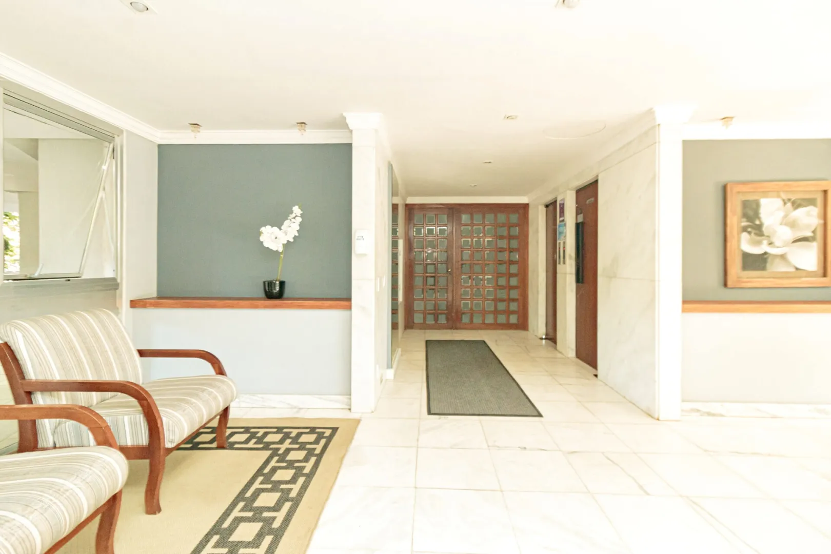 R$ 495.000 - EXCELENTE APARTAMENTO - ANDAR ALTO - 66M2 - 2 DORM - INFRA Rua Anita Garibaldi Porto Alegre - 