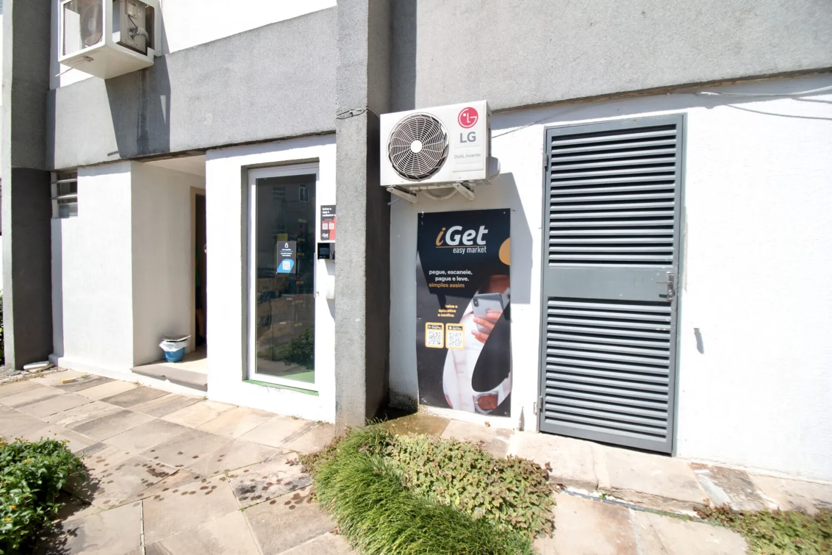 R$ 495.000 - EXCELENTE APARTAMENTO - ANDAR ALTO - 66M2 - 2 DORM - INFRA Rua Anita Garibaldi Porto Alegre - 