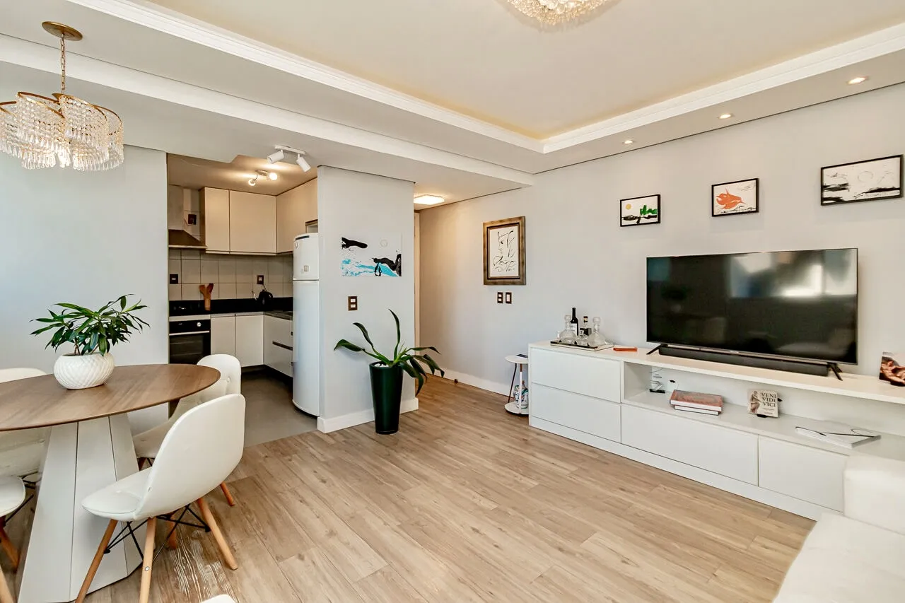 R$ 495.000 - EXCELENTE APARTAMENTO - ANDAR ALTO - 66M2 - 2 DORM - INFRA Rua Anita Garibaldi Porto Alegre - 