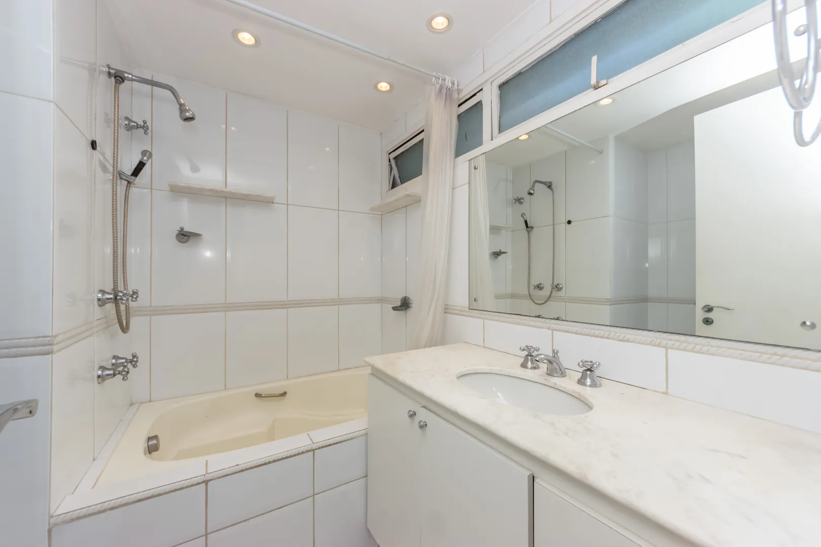 Apartamento no Itaim Bibi Podium | 118 m&sup2; | 2 Dormit&oacute;rios (1 Su&iacute;te)  S&atilde;o Paulo  São Paulo - 