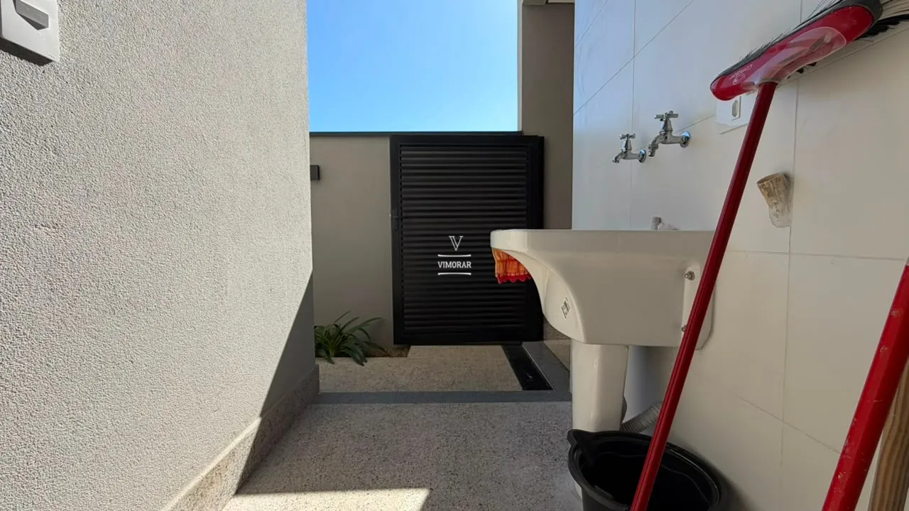 Sobrado 3 su&iacute;tes + 3 vagas de garagem  Mogi das Cruzes - 
