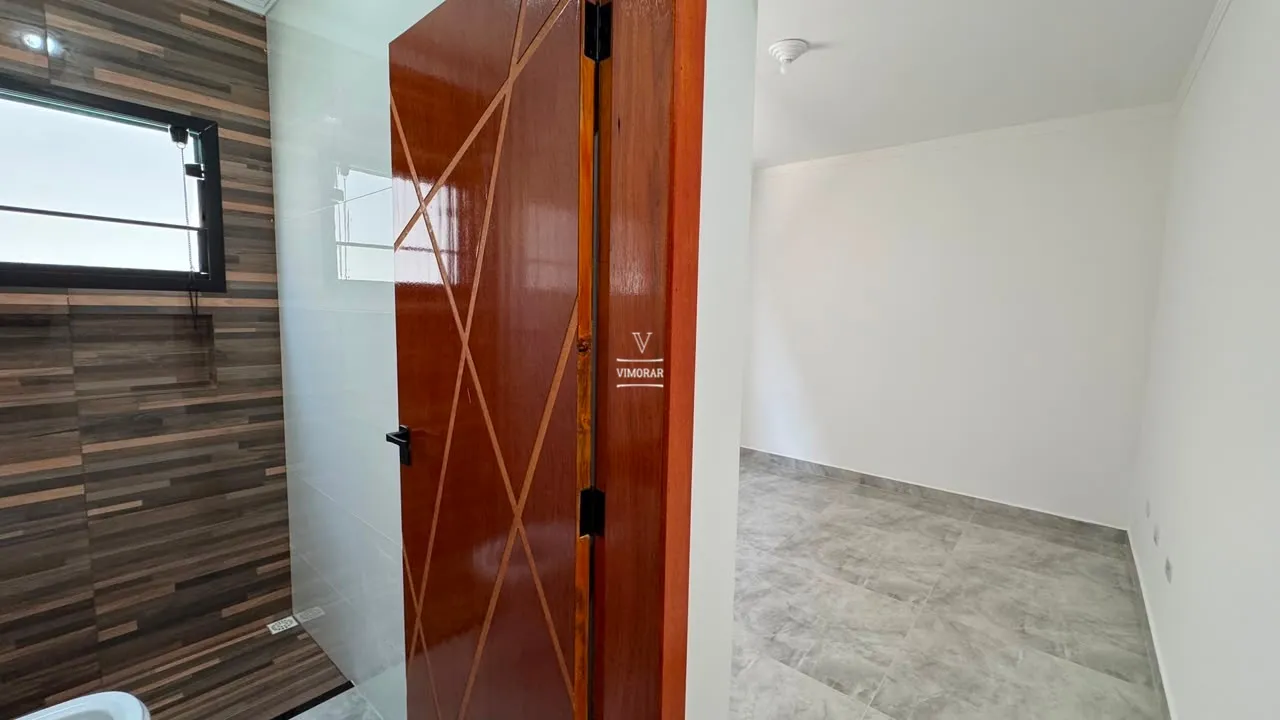 Casa t&eacute;rrea 2 dormit&oacute;rios sendo 1 su&iacute;te + 4 vagas de garagem  Itaquaquecetuba - 