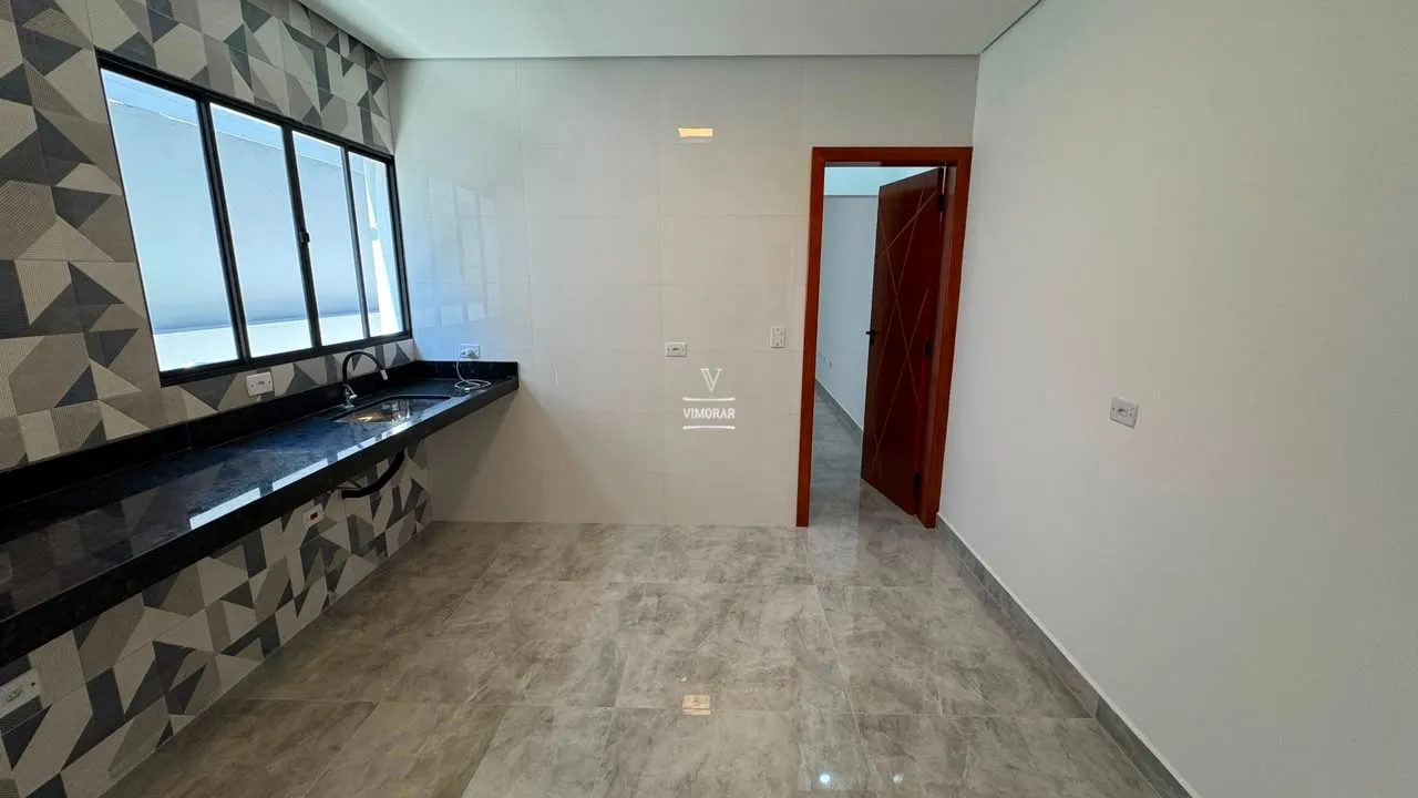 Casa t&eacute;rrea 2 dormit&oacute;rios sendo 1 su&iacute;te + 4 vagas de garagem  Itaquaquecetuba - 