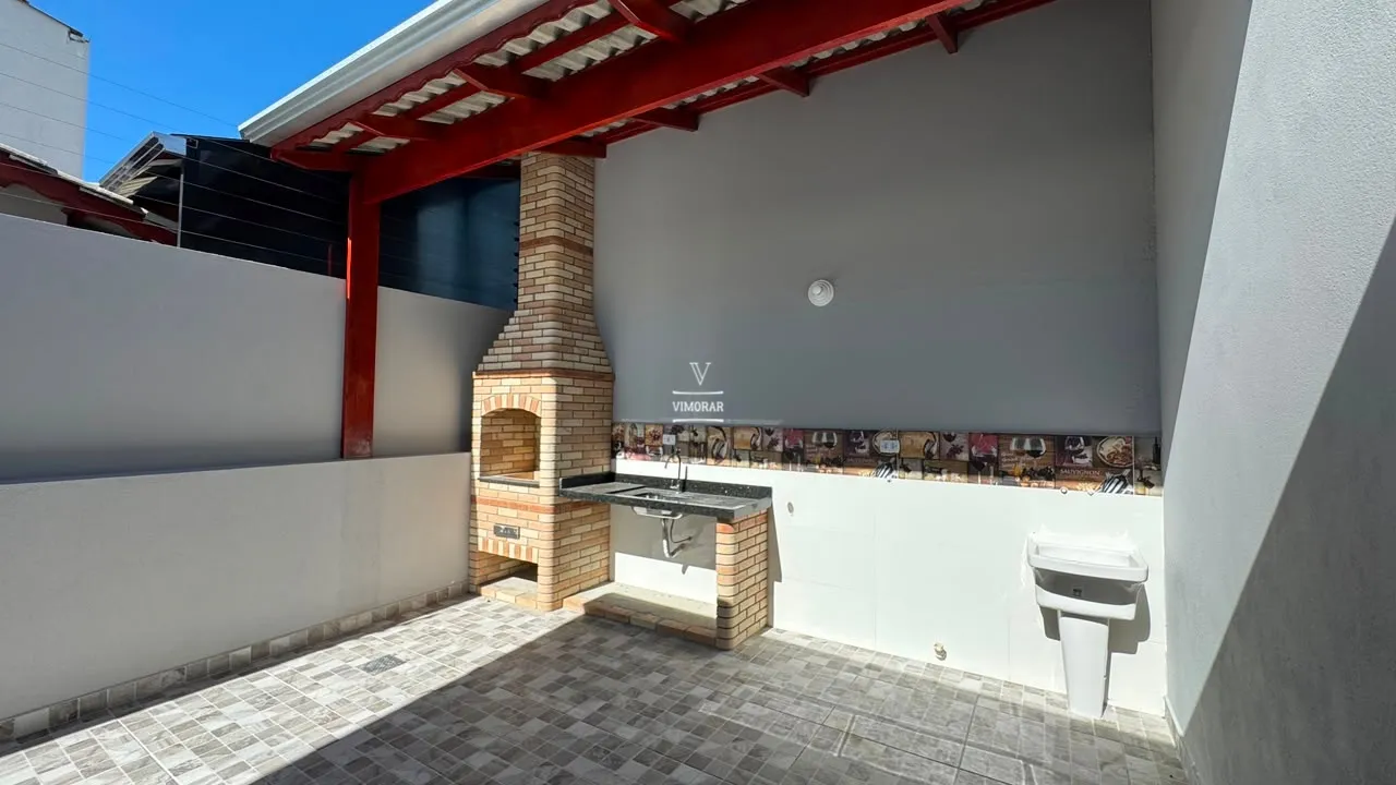 Casa t&eacute;rrea 2 dormit&oacute;rios sendo 1 su&iacute;te + 4 vagas de garagem  Itaquaquecetuba - 