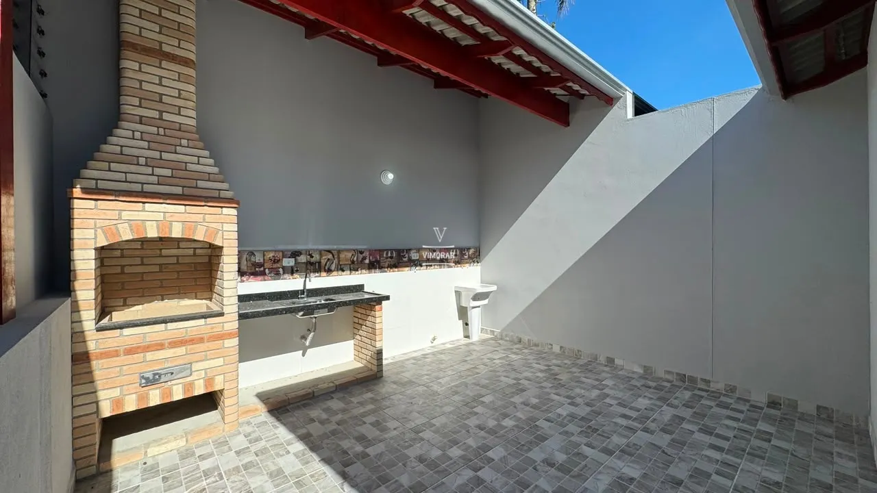 Casa t&eacute;rrea 2 dormit&oacute;rios sendo 1 su&iacute;te + 4 vagas de garagem  Itaquaquecetuba - 