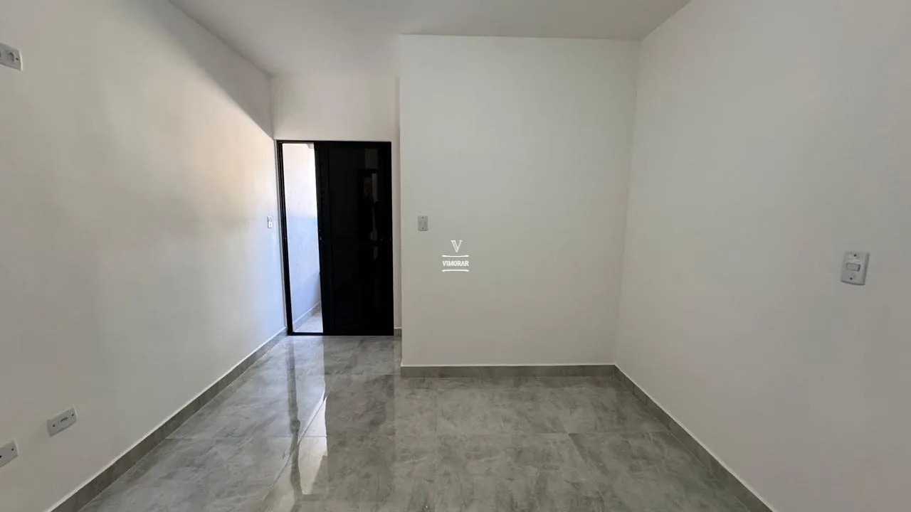 Sobrado 2 su&iacute;tes + 3 vagas de garagem  Itaquaquecetuba - 