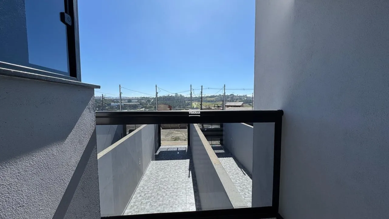 Sobrado 2 su&iacute;tes + 3 vagas de garagem  Itaquaquecetuba - 