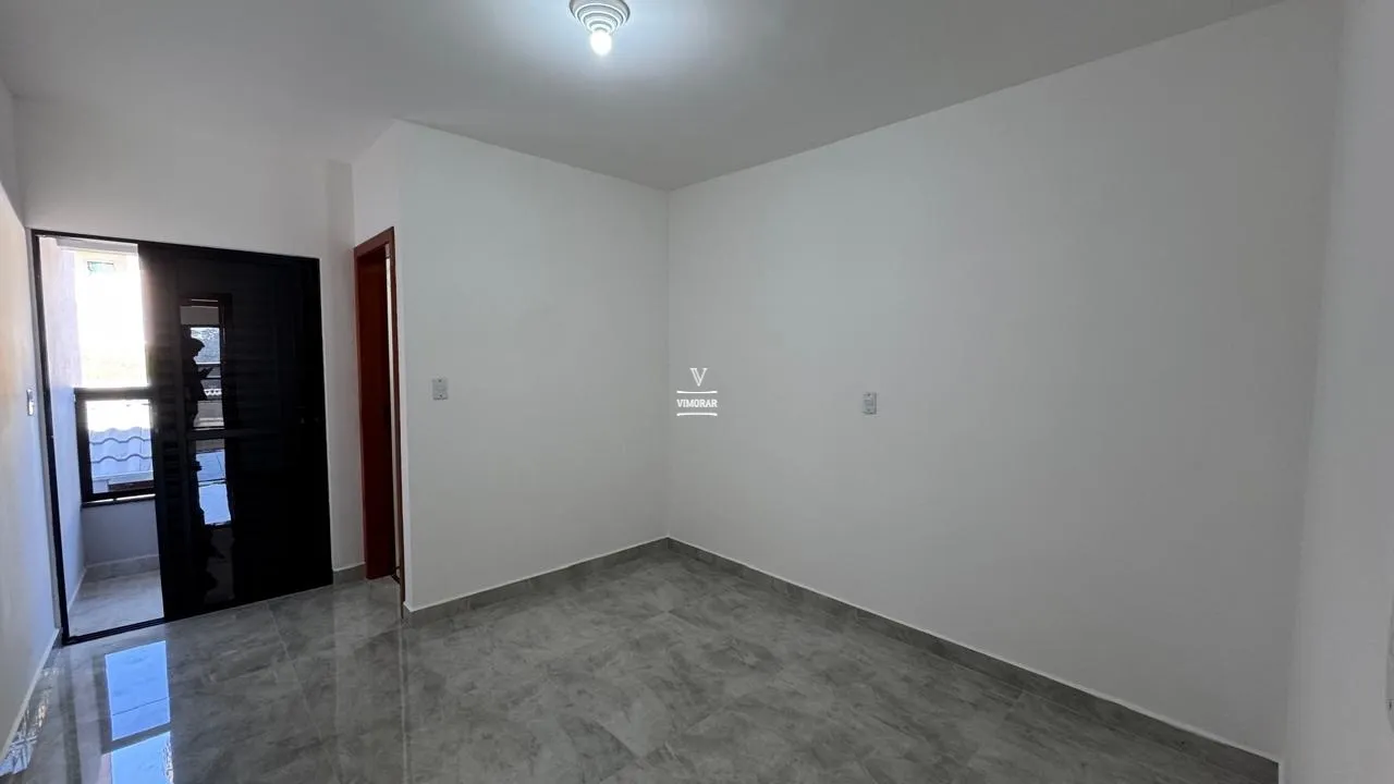 Sobrado 2 su&iacute;tes + 3 vagas de garagem  Itaquaquecetuba - 