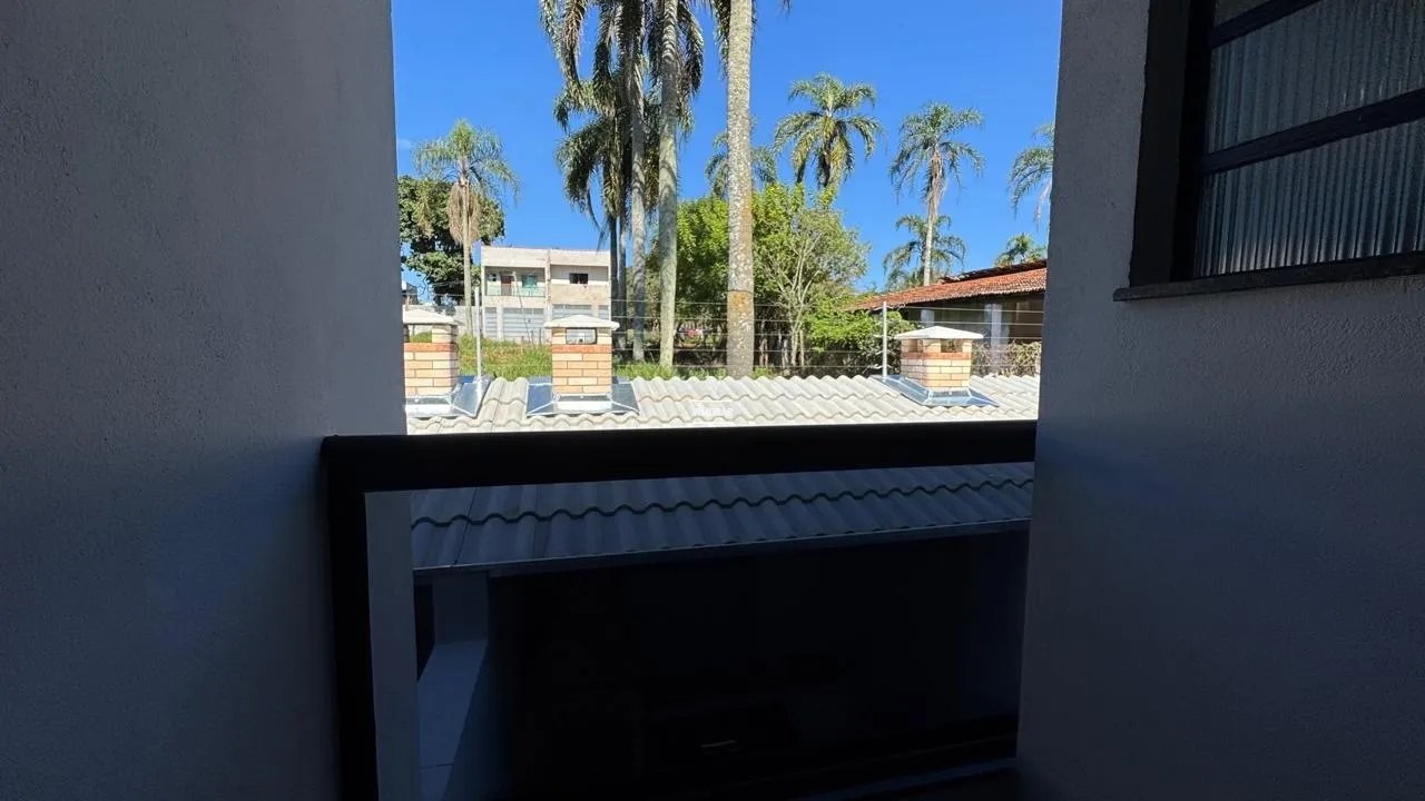 Sobrado 2 su&iacute;tes + 3 vagas de garagem  Itaquaquecetuba - 