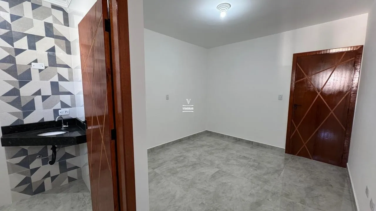 Sobrado 2 su&iacute;tes + 3 vagas de garagem  Itaquaquecetuba - 