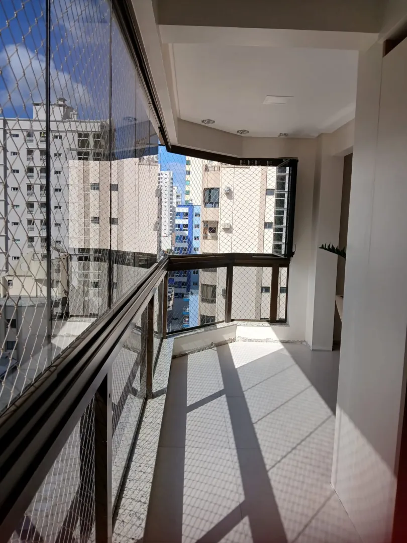Residencial Pedra Branca - Apartamento Mobiliado a 250m do mar Rua 278 Itapema - 