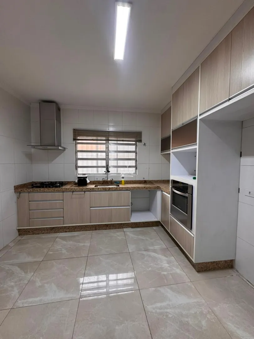 Casa assobradada 2 dormit&oacute;rios sendo 1 su&iacute;te + &aacute;rea gourmet  Guarulhos - 