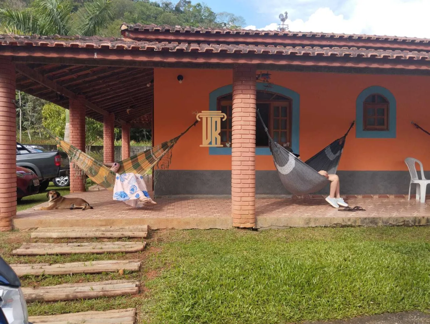 CH&Aacute;CARA COM PISCINA &Agrave; VENDA EM S&Atilde;O JOS&Eacute; DOS CAMPOS/SP  São José dos Campos - 