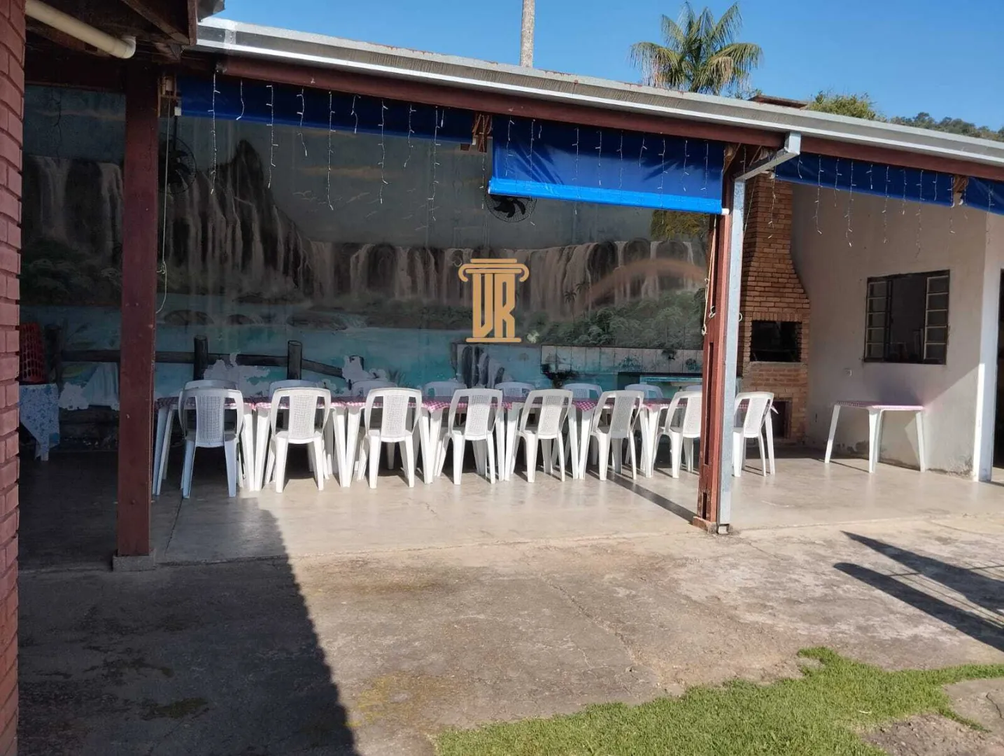 CH&Aacute;CARA COM PISCINA &Agrave; VENDA EM S&Atilde;O JOS&Eacute; DOS CAMPOS/SP  São José dos Campos - 