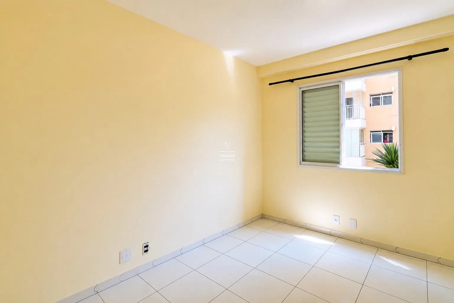 Apartamento 2 dormit&oacute;rios sendo 1 su&iacute;te + 1 vaga de garagem  Guarulhos - 