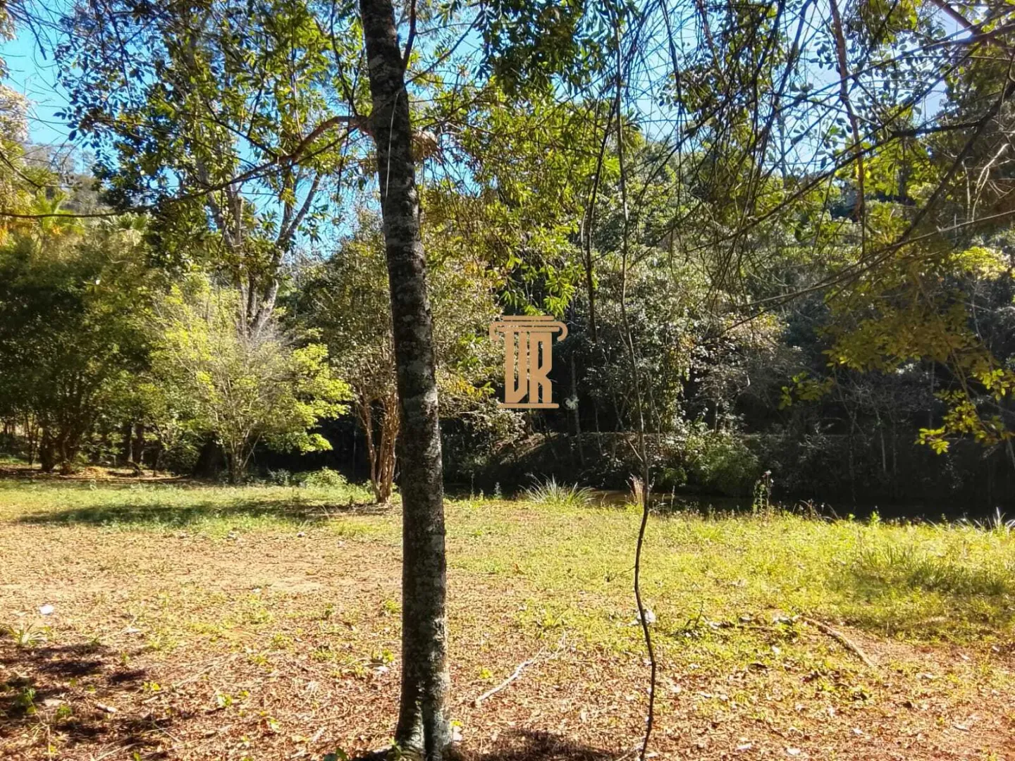 CH&Aacute;CARA COM 14.000 M&sup2; &Agrave; VENDA EM S&Atilde;O JOS&Eacute; DOS CAMPOS/SP  São José dos Campos - 