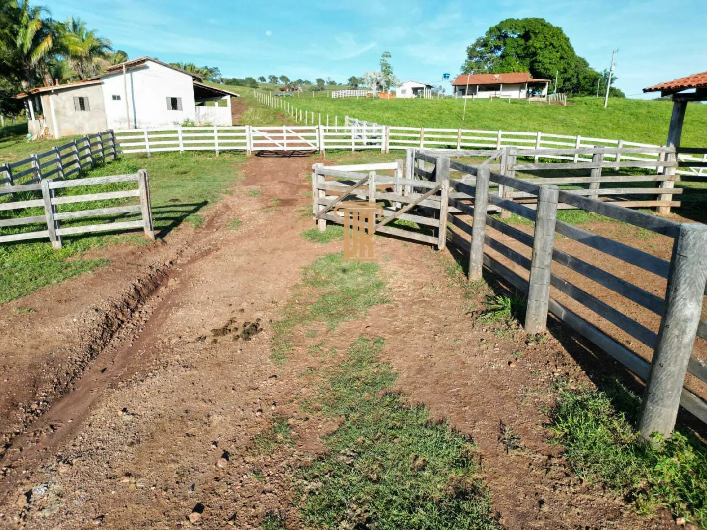 FAZENDA &Agrave; VENDA &ndash; 200 ALQUEIRES NO OESTE DE GOI&Aacute;S &Aacute;rea total de 200  São Luís de Montes Belos - 