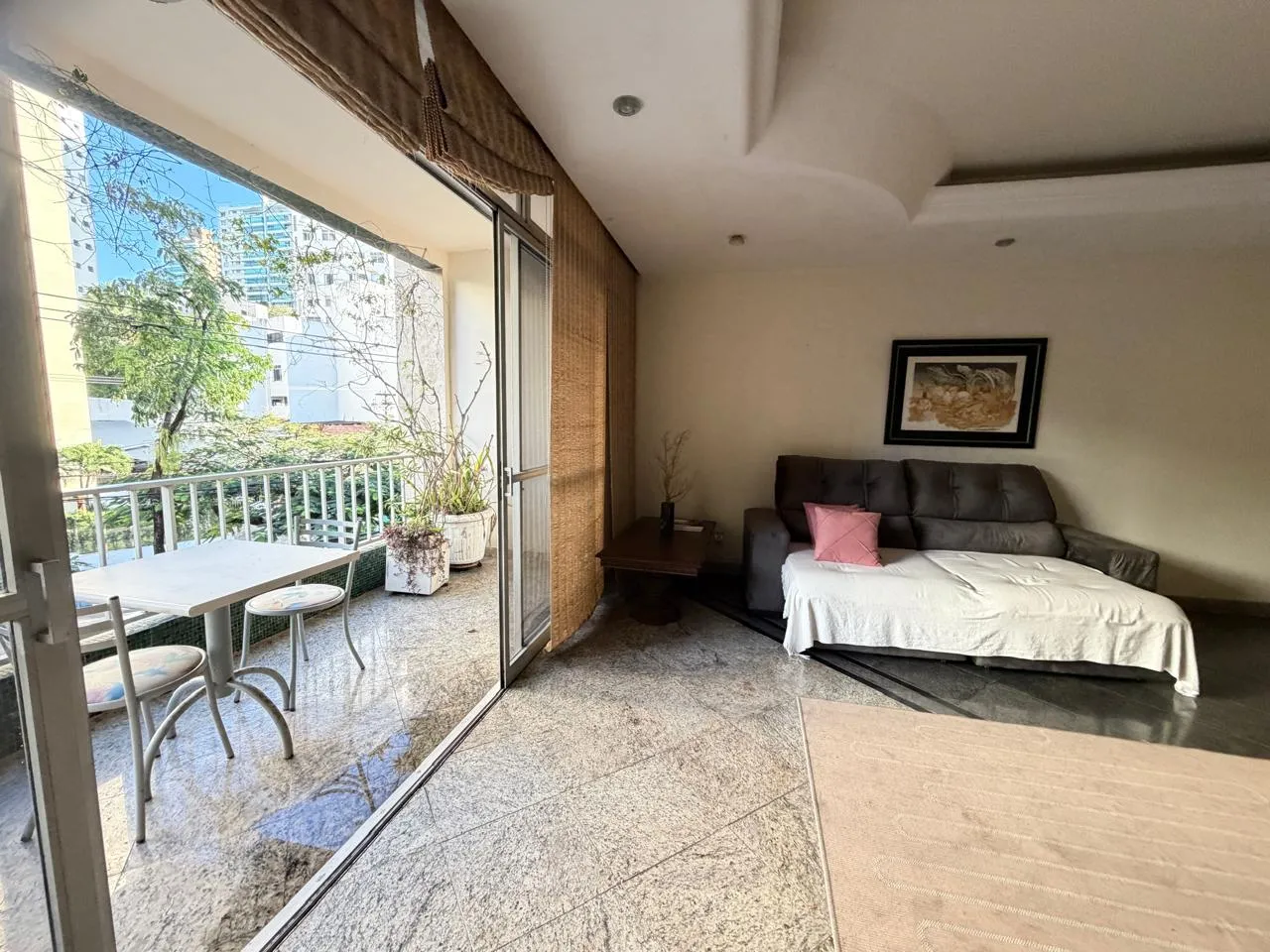 APARTAMENTO 4 QUARTOS SU&Iacute;TE VARANDA DEPEND&Ecirc;NCIA ELEVADORES ACADEMIA &Agrave; VENDA JD APIPEMA! Rua Professor Sabino Silva Salvador - 