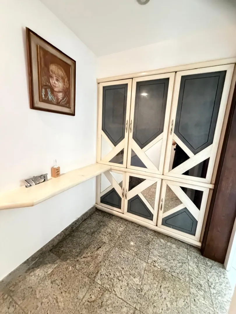 APARTAMENTO 4 QUARTOS SU&Iacute;TE VARANDA DEPEND&Ecirc;NCIA ELEVADORES ACADEMIA &Agrave; VENDA JD APIPEMA! Rua Professor Sabino Silva Salvador - 