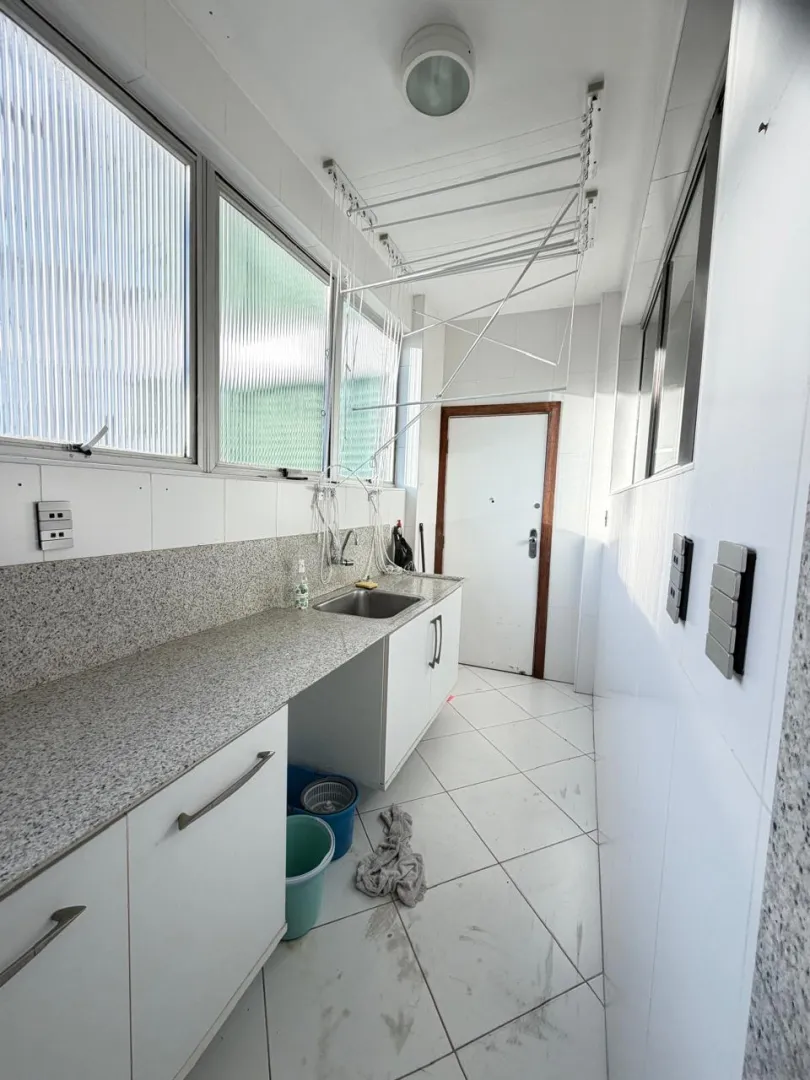 APARTAMENTO 4 QUARTOS SU&Iacute;TE VARANDA DEPEND&Ecirc;NCIA ELEVADORES ACADEMIA &Agrave; VENDA JD APIPEMA! Rua Professor Sabino Silva Salvador - 