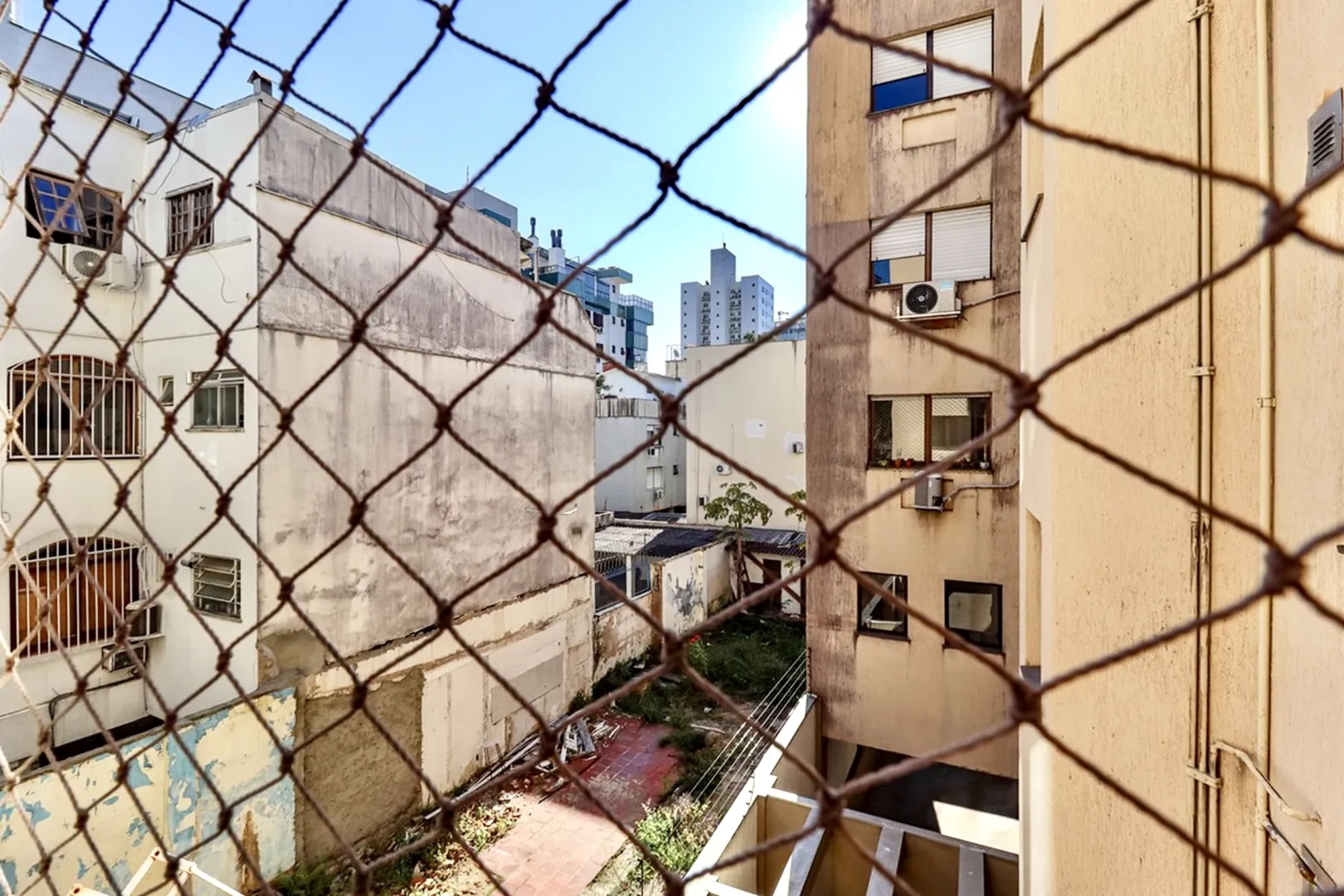 R$ 449.000 - OPORTUNIDADE - 74M2 - 2 DORM - SU&Iacute;TE - CHURRASQUEIRA - 1 VAGA Avenida Bagé Porto Alegre - 