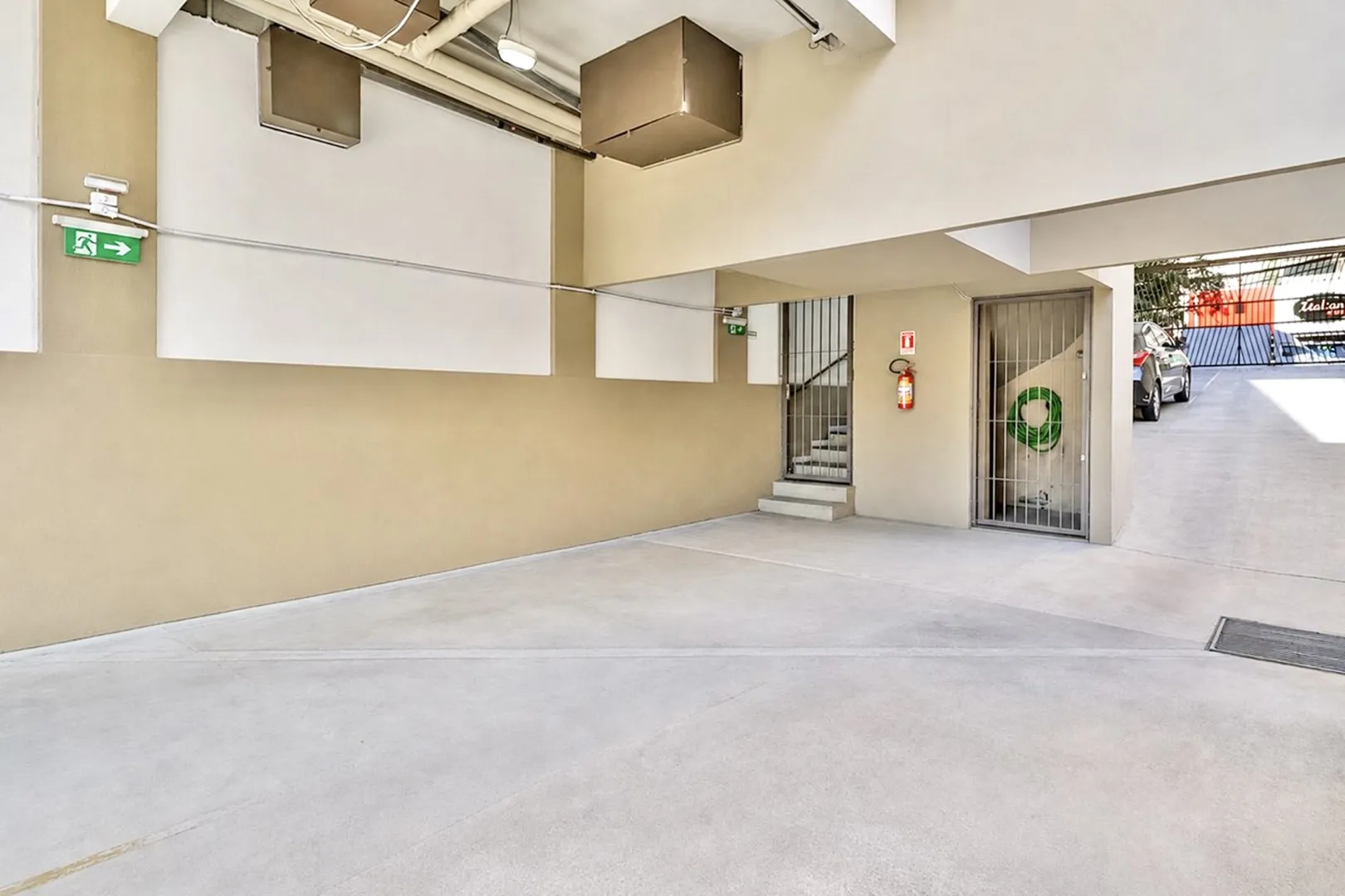 R$ 449.000 - OPORTUNIDADE - 74M2 - 2 DORM - SU&Iacute;TE - CHURRASQUEIRA - 1 VAGA Avenida Bagé Porto Alegre - 