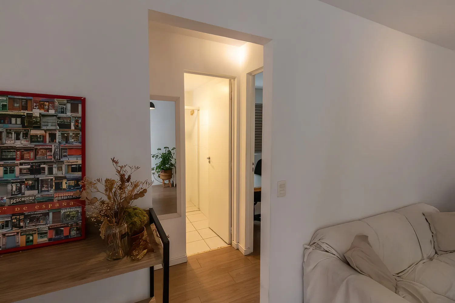 ALUGO EXCELENTE APARTAMENTO MOBILIADO DE 2 DORMIT&Oacute;RIOS 60M&sup2; Rua Pedroso Alvarenga São Paulo - 