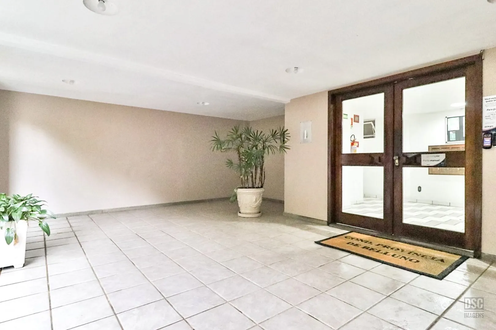 R$ 345.000 - &Oacute;TIMO APARTAMENTO T&Eacute;RREO - 65M2 - 2 DORM - 2 BANHEIROS Avenida Marechal Andréa Porto Alegre - 
