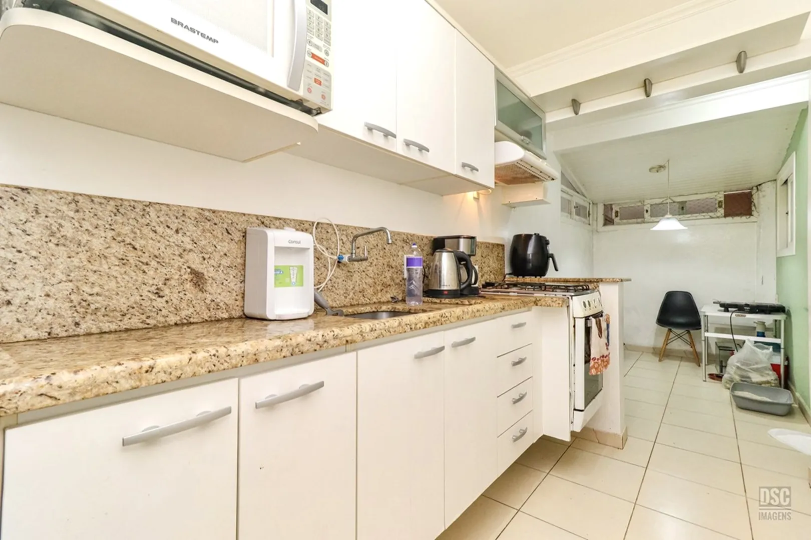 R$ 345.000 - &Oacute;TIMO APARTAMENTO T&Eacute;RREO - 65M2 - 2 DORM - 2 BANHEIROS Avenida Marechal Andréa Porto Alegre - 