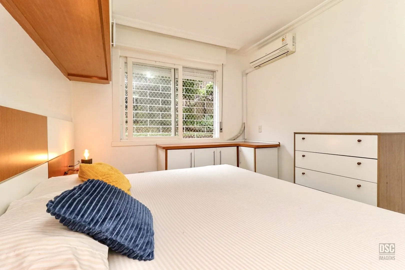 R$ 345.000 - &Oacute;TIMO APARTAMENTO T&Eacute;RREO - 65M2 - 2 DORM - 2 BANHEIROS Avenida Marechal Andréa Porto Alegre - 