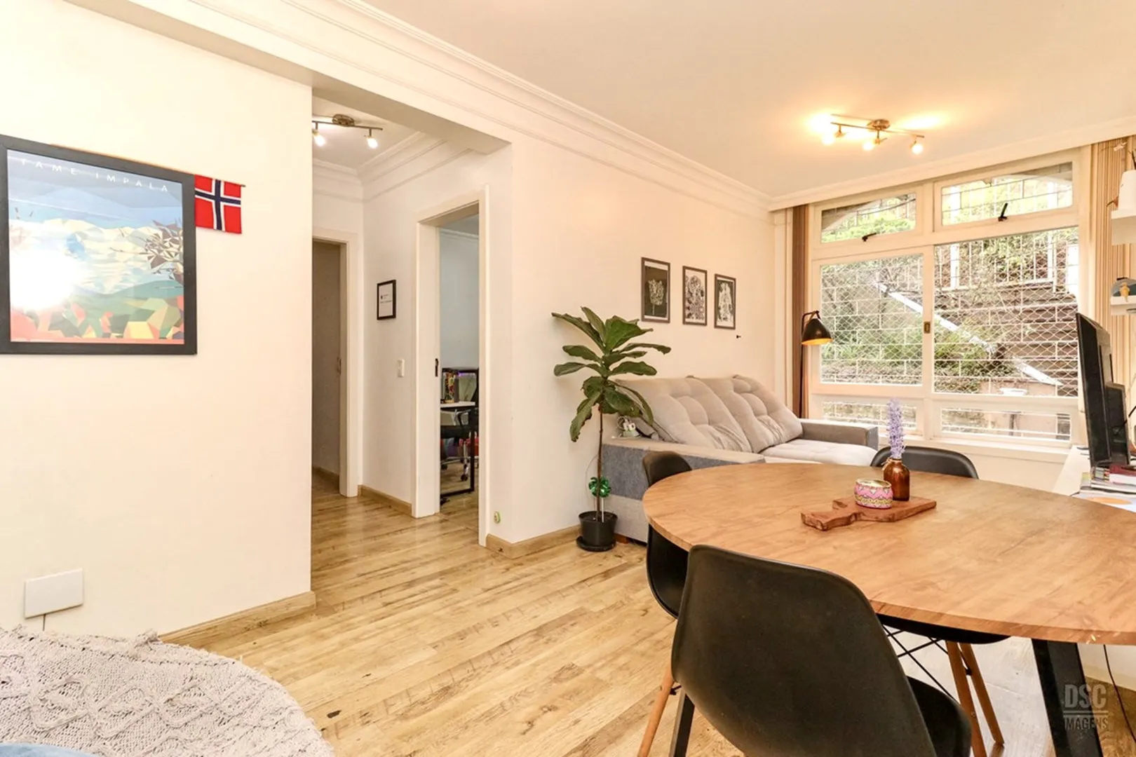 R$ 345.000 - &Oacute;TIMO APARTAMENTO T&Eacute;RREO - 65M2 - 2 DORM - 2 BANHEIROS Avenida Marechal Andréa Porto Alegre - 