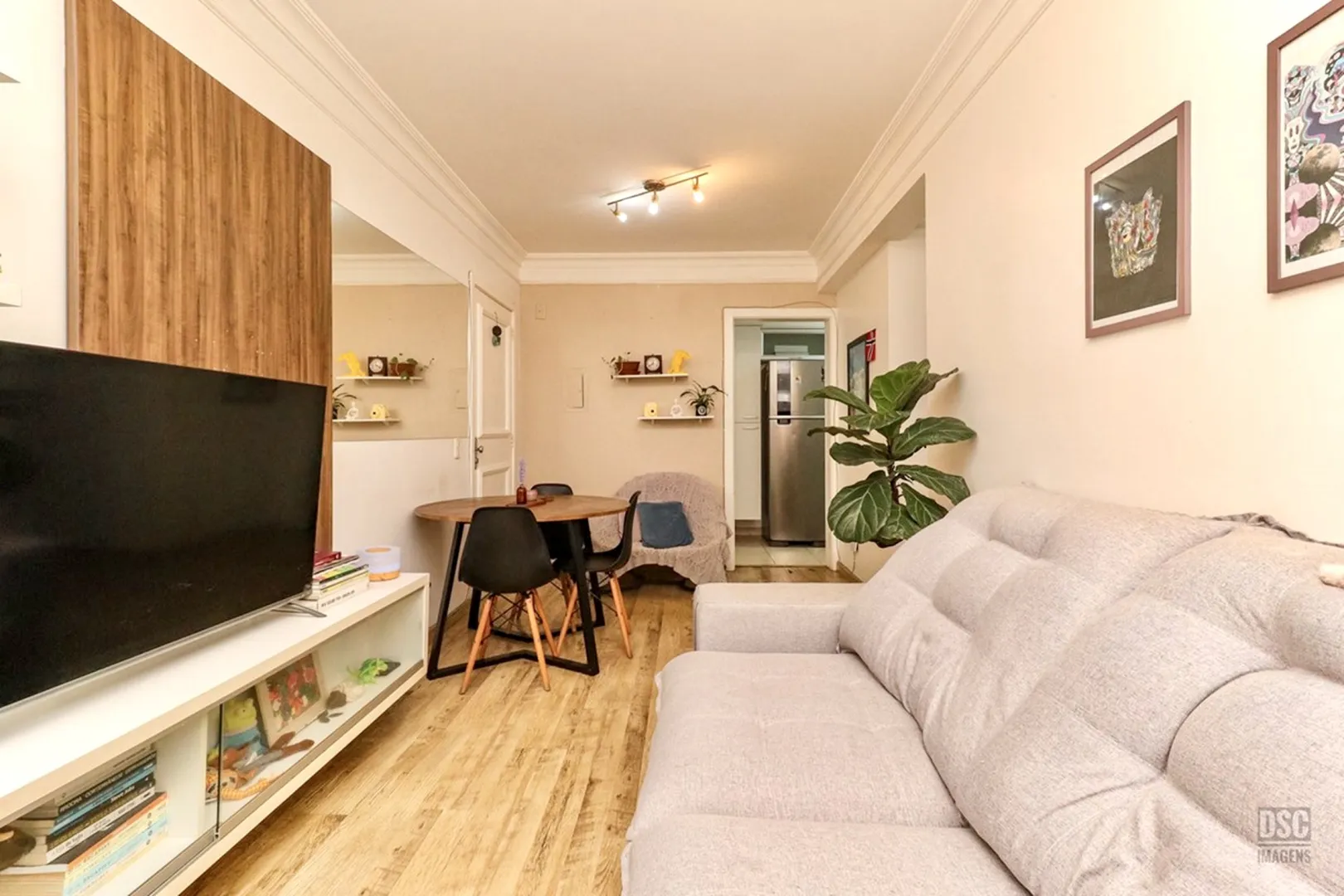 R$ 345.000 - &Oacute;TIMO APARTAMENTO T&Eacute;RREO - 65M2 - 2 DORM - 2 BANHEIROS Avenida Marechal Andréa Porto Alegre - 