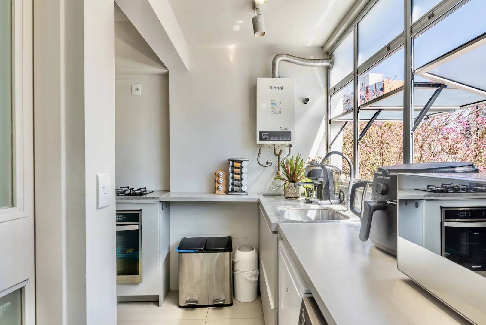 R$ 695.000 - LINDO APARTAMENTO - 71M2 - 2 DORM - VISTA - 1 VAGA Avenida Doutor Nilo Peçanha Porto Alegre - 