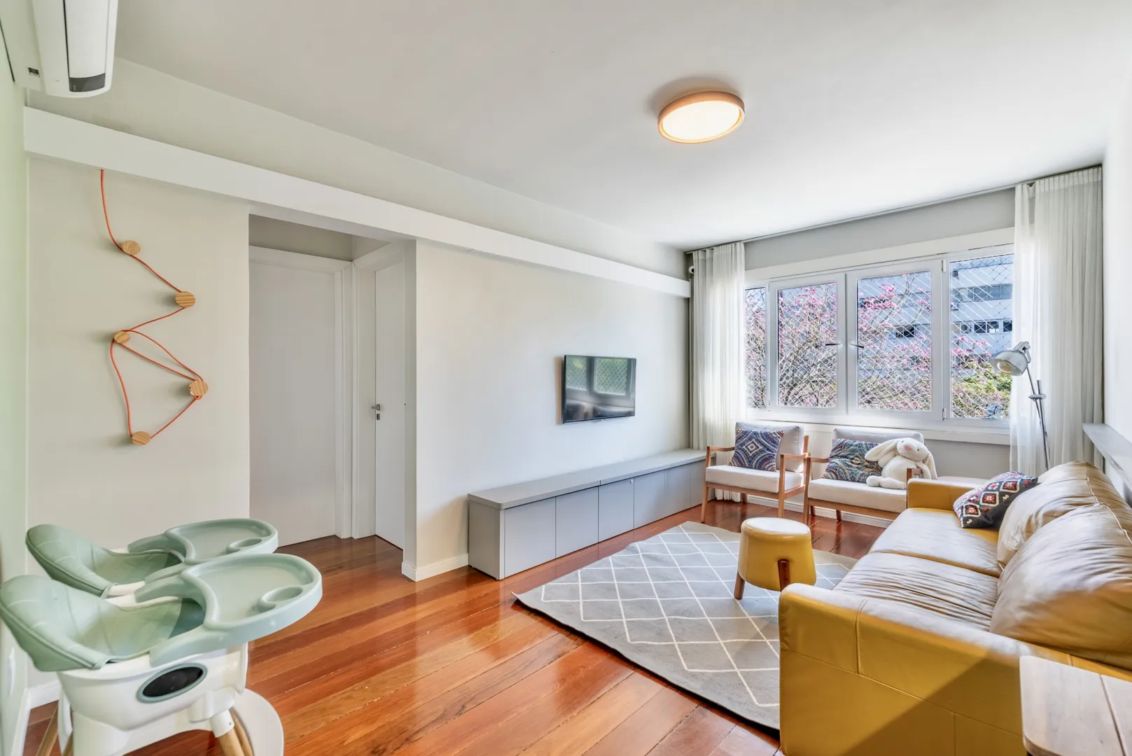 R$ 695.000 - LINDO APARTAMENTO - 71M2 - 2 DORM - VISTA - 1 VAGA Avenida Doutor Nilo Peçanha Porto Alegre - 