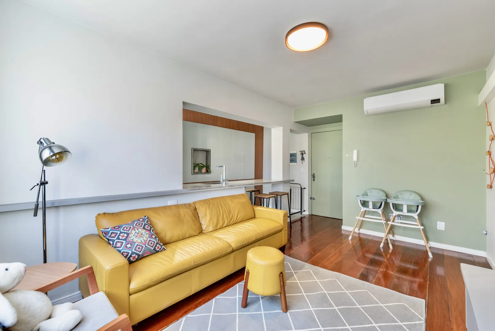 R$ 695.000 - LINDO APARTAMENTO - 71M2 - 2 DORM - VISTA - 1 VAGA Avenida Doutor Nilo Peçanha Porto Alegre - 