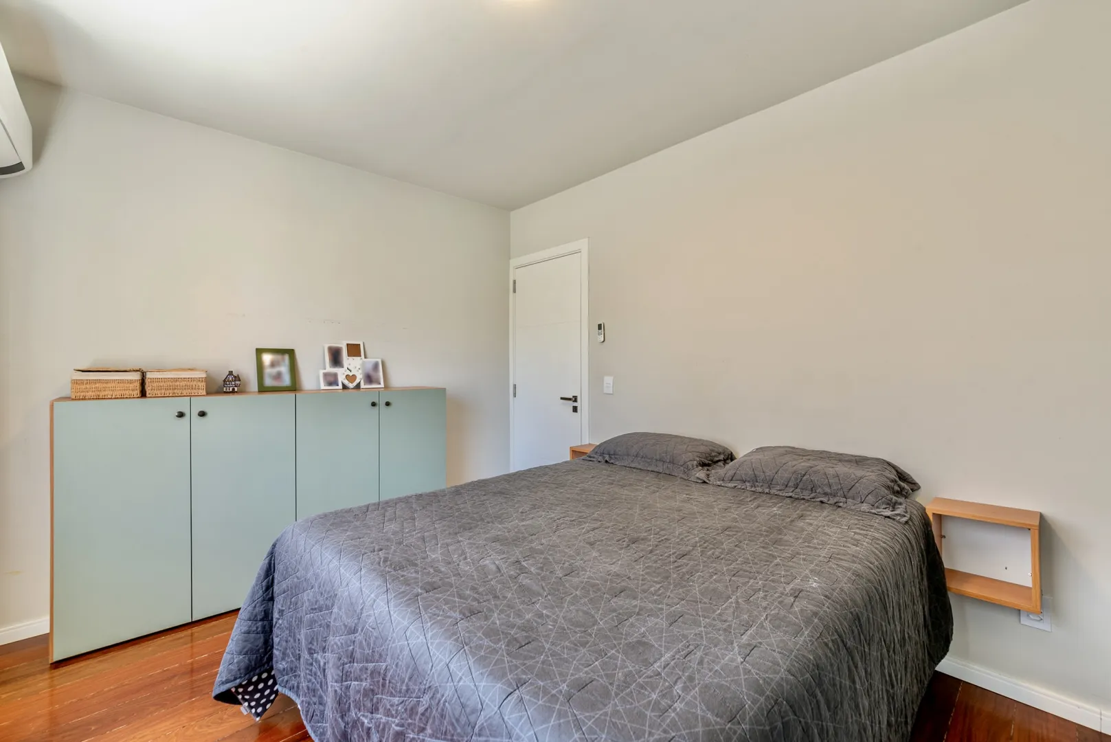 R$ 695.000 - LINDO APARTAMENTO - 71M2 - 2 DORM - VISTA - 1 VAGA Avenida Doutor Nilo Peçanha Porto Alegre - 