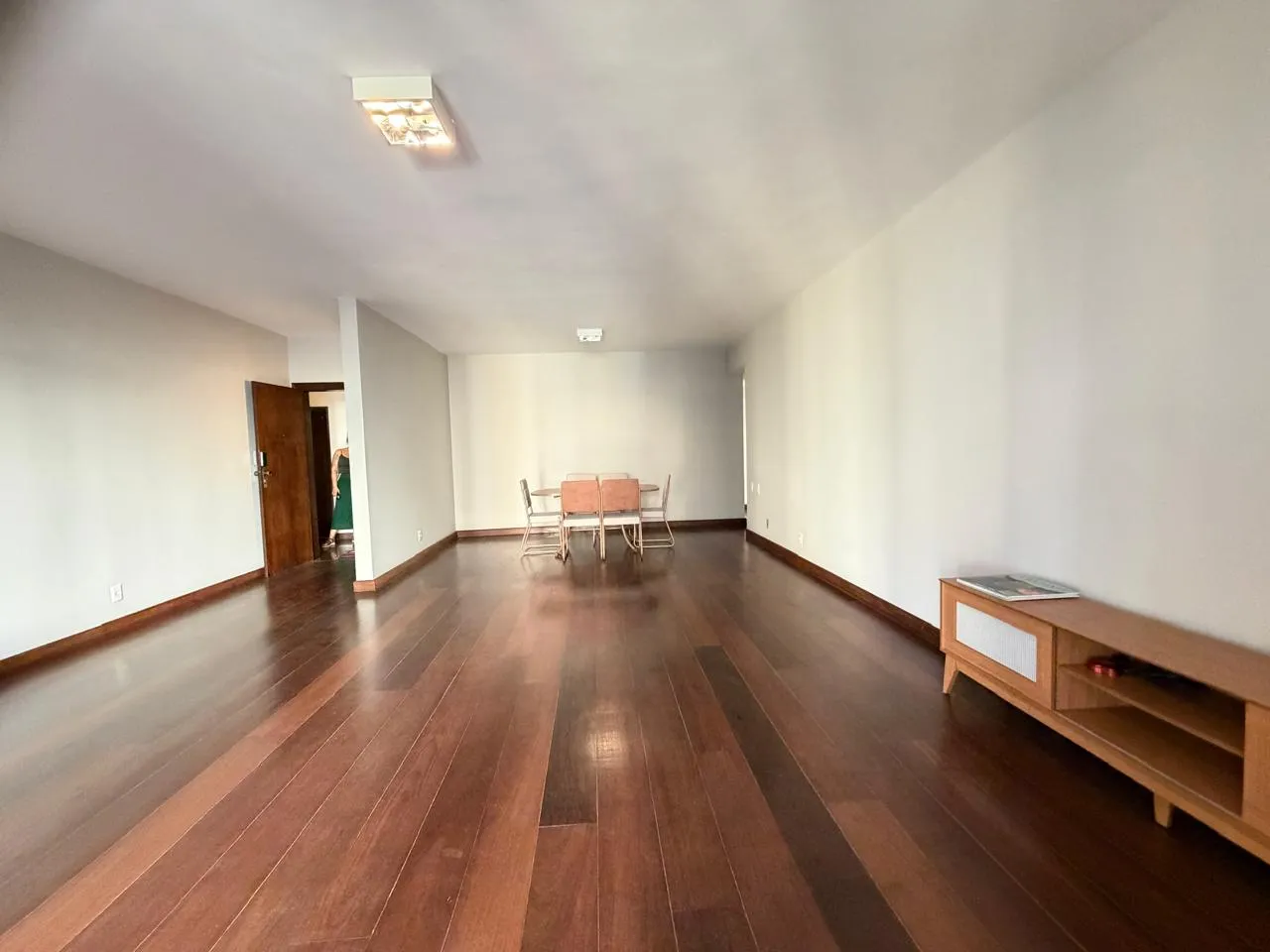 APARTAMENTO 4 QUARTOS SU&Iacute;TE VARANDA DEPEND&Ecirc;NCIA ELEVADORES ACADEMIA &Agrave; VENDA JD APIPEMA! Rua Professor Sabino Silva Salvador - 