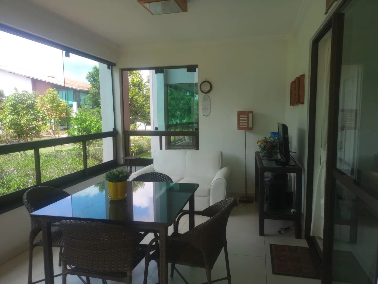 Flat &agrave; venda com 127m&sup2; | Varand&atilde;o 22m&sup2; | 3 su&iacute;tes | Hotel em Gravat&aacute;  Gravatá - 