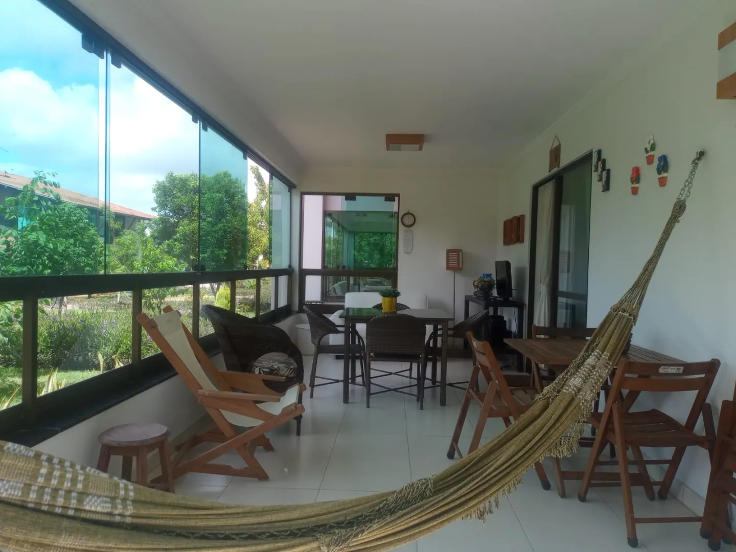 Flat &agrave; venda com 127m&sup2; | Varand&atilde;o 22m&sup2; | 3 su&iacute;tes | Hotel em Gravat&aacute;  Gravatá - 