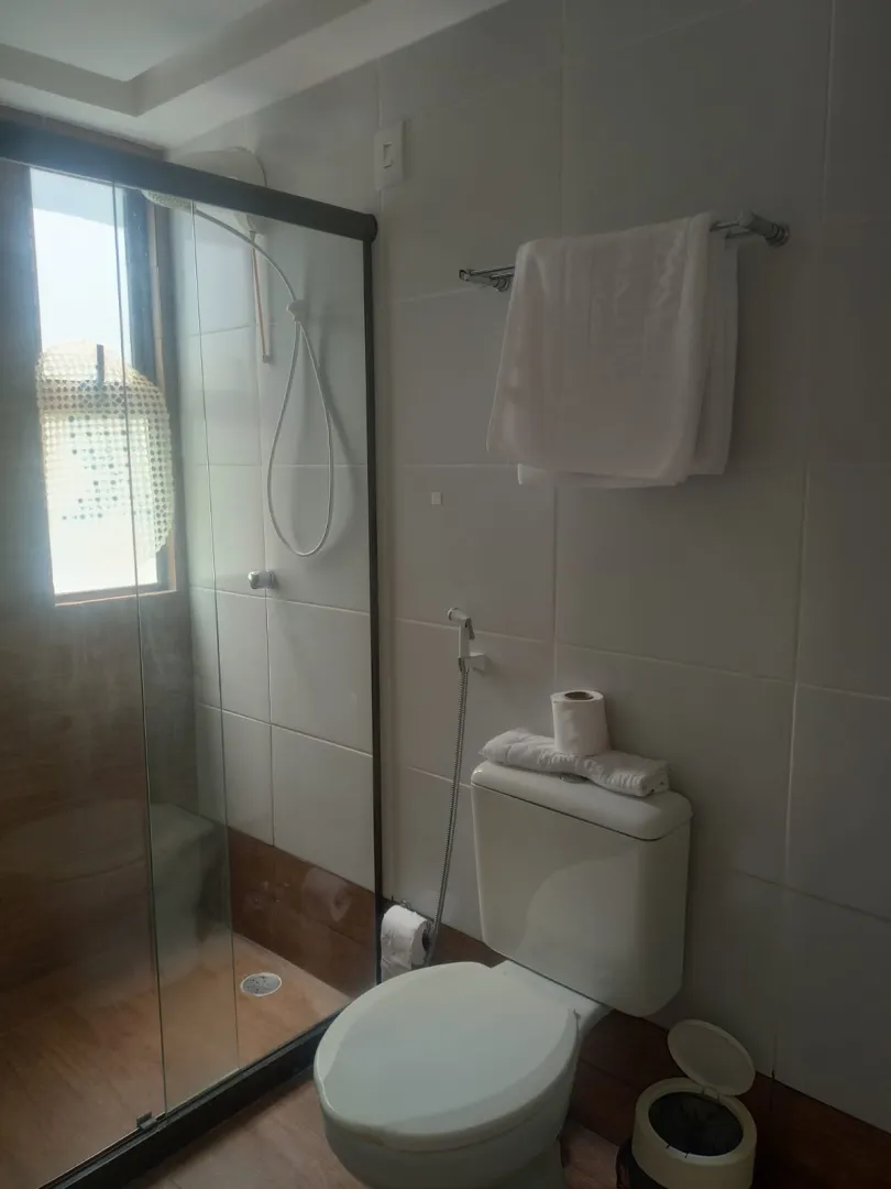Flat &agrave; venda com 127m&sup2; | Varand&atilde;o 22m&sup2; | 3 su&iacute;tes | Hotel em Gravat&aacute;  Gravatá - 