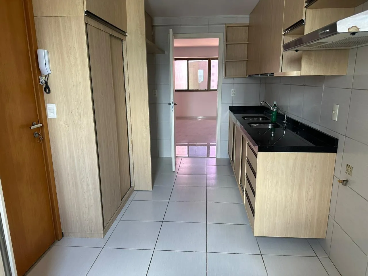 Apartamento &agrave; venda com 145 m&sup2; | Vista Mar | Nascente | 3 Quartos | 2 Su&iacute;tes | 2 Vagas Rua Serinhaém Recife - 