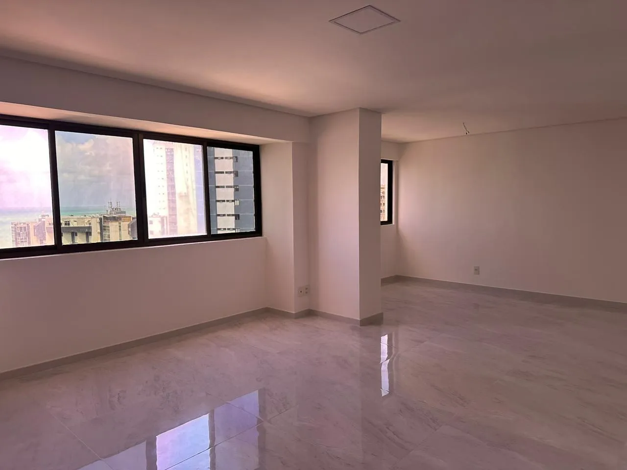 Apartamento &agrave; venda com 145 m&sup2; | Vista Mar | Nascente | 3 Quartos | 2 Su&iacute;tes | 2 Vagas Rua Serinhaém Recife - 